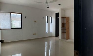 CASA EN VENTA DE DOS PLANTAS EN SAN FRANCISCO CAMPECHE.