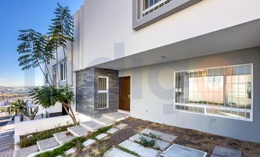 CASA EN VENTA EN PUNTA ESMERALDA EN CORREGIDORA