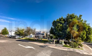 CASA EN VENTA EN PUNTA ESMERALDA EN CORREGIDORA