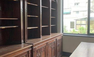 Preciosa casa comercial con oficinas impecables y en insuperable ubicación