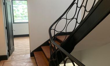 Preciosa casa comercial con oficinas impecables y en insuperable ubicación