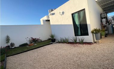 Renta Casa Semiamueblada en Paraíso Santa Fe de Un Piso Mérida Yucatán