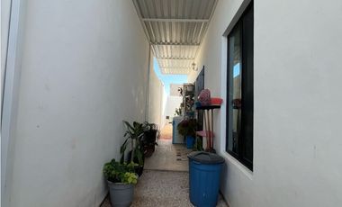 Renta Casa Semiamueblada en Paraíso Santa Fe de Un Piso Mérida Yucatán