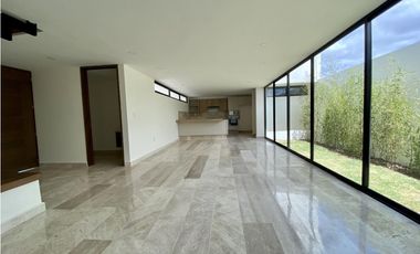 Casa nueva en renta en Miralta Residencial