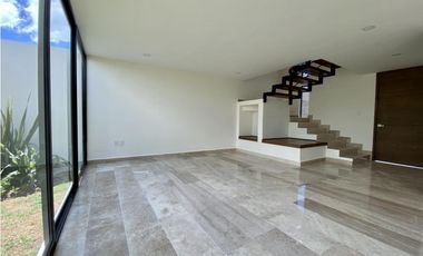 Casa nueva en renta en Miralta Residencial