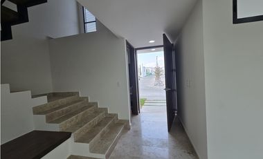 Casa nueva en renta en Miralta Residencial