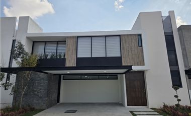 Casa nueva en renta en Miralta Residencial