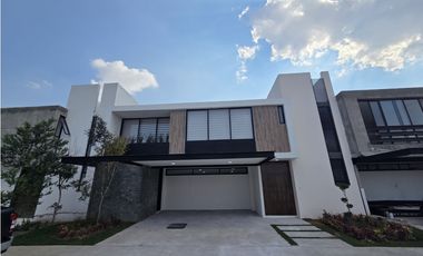 Casa nueva en renta en Miralta Residencial