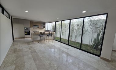 Casa nueva en renta en Miralta Residencial