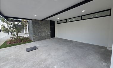 Casa nueva en renta en Miralta Residencial