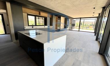 CASA NUEVA EN CONDOMINIO SEGURIDAD 24/7