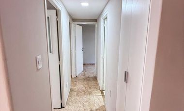 Departamento 2 dormitorios renovado en planta baja con patio, Las Piedras al 1000, Barrio Sur