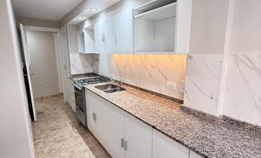 Departamento 2 dormitorios renovado en planta baja con patio, Las Piedras al 1000, Barrio Sur