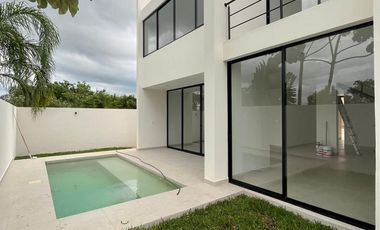 CASA EN VENTA MERIDA, CONKAL, PRIVADA TAMORA, ENTREGA INMEDIATA.