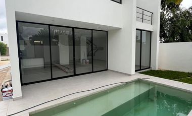 CASA EN VENTA MERIDA, CONKAL, PRIVADA TAMORA, ENTREGA INMEDIATA.