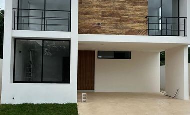 CASA EN VENTA MERIDA, CONKAL, PRIVADA TAMORA, ENTREGA INMEDIATA.