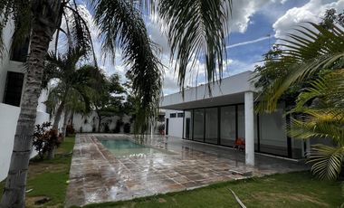 CASA EN VENTA MERIDA, CONKAL, PRIVADA VIVANTA, ENTREGA INMEDIATA.