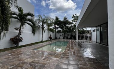 CASA EN VENTA MERIDA, CONKAL, PRIVADA VIVANTA, ENTREGA INMEDIATA.