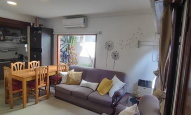 Casa en venta - 2 Dormitorios 1 Baño - Mar del Plata