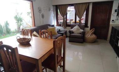Casa en venta - 2 Dormitorios 1 Baño - Mar del Plata