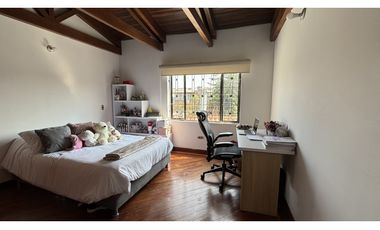 EN RENTA HERMOSA CASA EN COTA