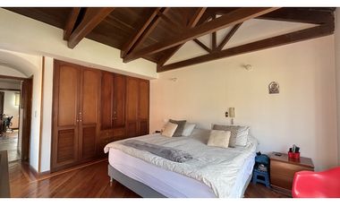 EN RENTA HERMOSA CASA EN COTA