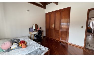 EN RENTA HERMOSA CASA EN COTA