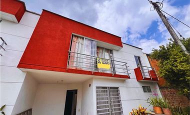 Venta de casa en Jamundi - Madeira Club House