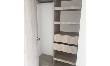 Se Arriendo Apartamento en los Colores, Medellin.