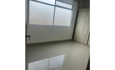 Se Arriendo Apartamento en los Colores, Medellin.