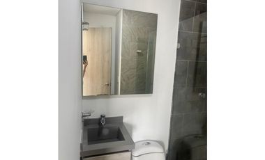 Se Arriendo Apartamento en los Colores, Medellin.