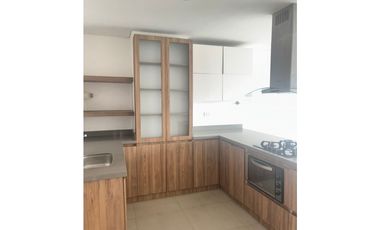 Se Arriendo Apartamento en los Colores, Medellin.