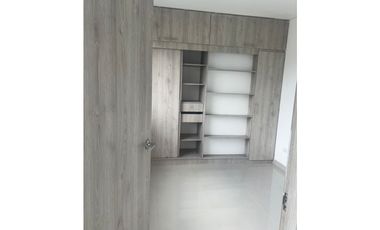 Se Arriendo Apartamento en los Colores, Medellin.