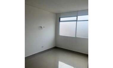 Se Arriendo Apartamento en los Colores, Medellin.