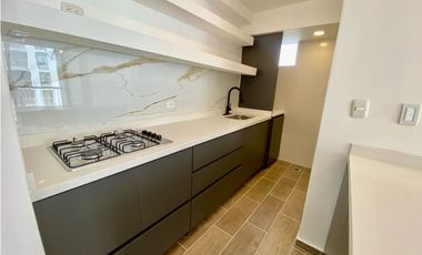 SE RENTA APARTAMENTO EN LA AV 19 NORTE