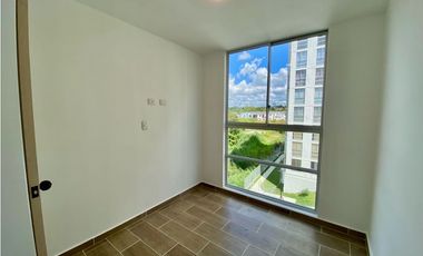 SE RENTA APARTAMENTO EN LA AV 19 NORTE
