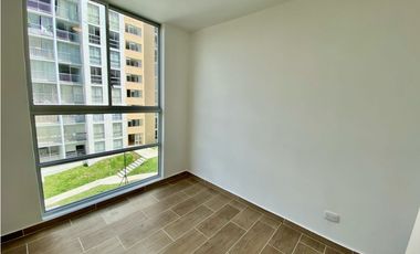 SE RENTA APARTAMENTO EN LA AV 19 NORTE