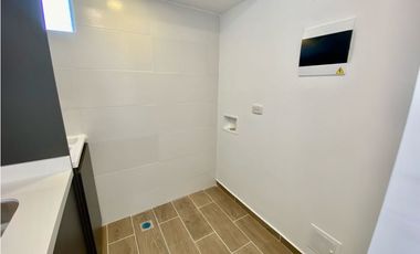 SE RENTA APARTAMENTO EN LA AV 19 NORTE