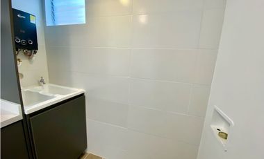 SE RENTA APARTAMENTO EN LA AV 19 NORTE