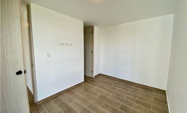 SE RENTA APARTAMENTO EN LA AV 19 NORTE