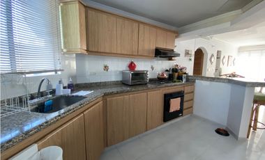 Se arrienda apartamento en Bello Horizonte, Santa Marta