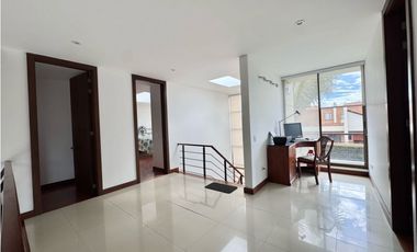Arriendo casa campestre de dos niveles en chia UNIFAMILIAR