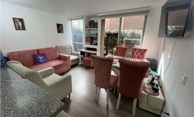 Vendo lindo apartamento primer piso con zona verde