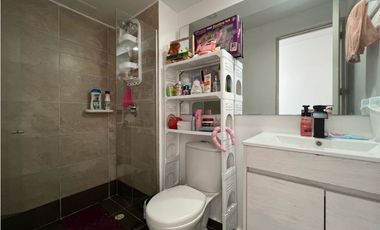 Vendo lindo apartamento primer piso con zona verde