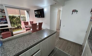 Vendo lindo apartamento primer piso con zona verde