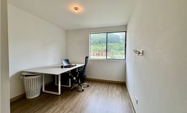 Apartamento en Sabaneta para la venta, en piso 12