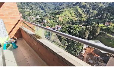 Vendo apto piso alto muy nuevo, linda vista, Sabaneta Loma San José