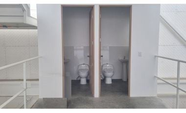 LOCAL EN ZONA COMERCIAL DE KENEDY $29.500. 000 MAS IVA