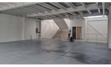 LOCAL EN ZONA COMERCIAL DE KENEDY $29.500. 000 MAS IVA