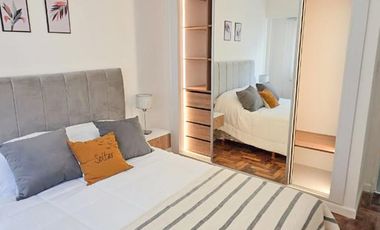 Departamento 2 ambientes, al frente con balcón / Zona centro.